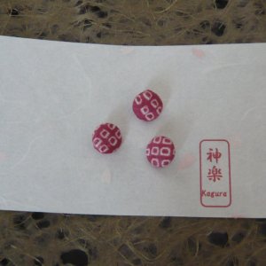 Photo2: Shibori buttons (6 pcs) made of kimono fabric