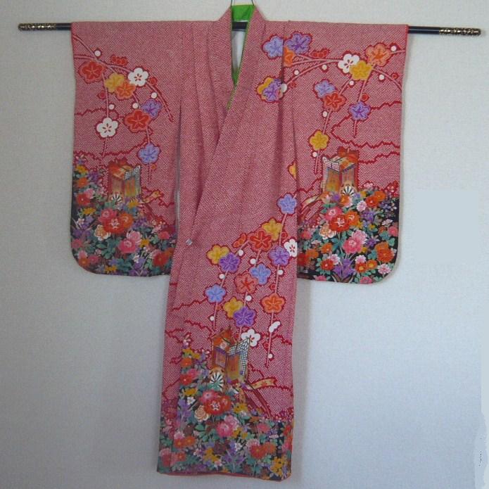 Photo3: Gorgeous shibori(tie-dye) pattern and classic design. Vintage kimono for child