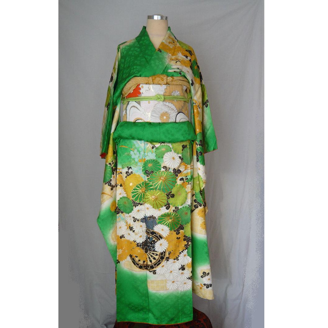 Photo2: Graceful flower design and vivid green. Vintage Kimono Frisode
