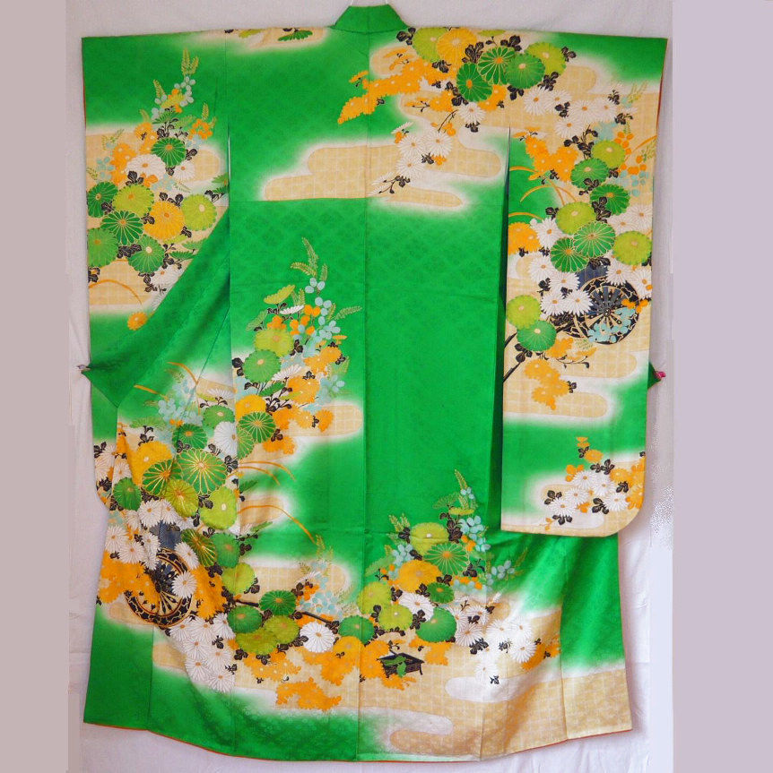 Photo4: Graceful flower design and vivid green. Vintage Kimono Frisode